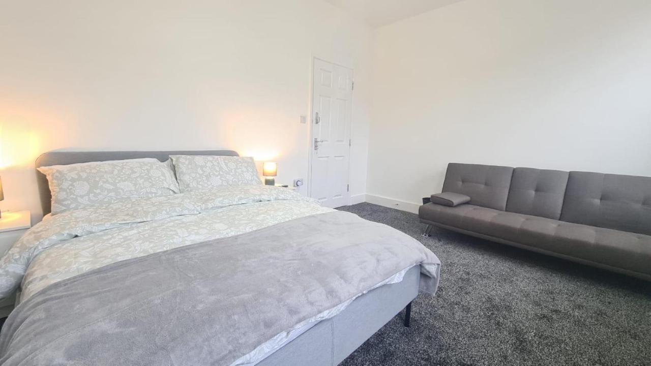 Spacious Private Room In Manor Park Londra Dış mekan fotoğraf